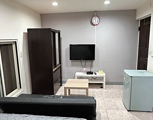 免仲介費-三民高中捷運洗脫烘有窗大套房 - Image 1