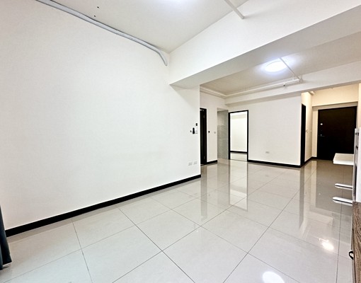 🍎南紡世界巨星極新電梯浴缸三房,含冷氣、平車可寵租補戶籍 - Image 4