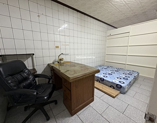 路竹省道旁透天可當員工宿舍 - Image 5