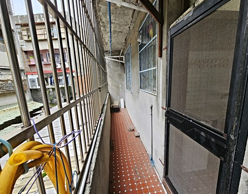 免仲可補/中正路夜市/大坪數兩房空屋/北門國小/公寓二樓 - Image 11