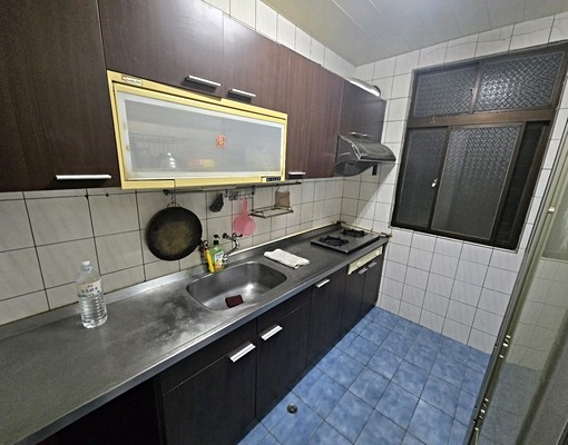 社宅免服務費可租補/大3房使用空間足夠大/附近生活機能完善 - Image 4