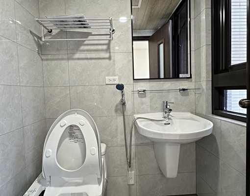 樓高建工正興國小高科大輕軌高雄高工捷運黃線建興市場 - Image 9