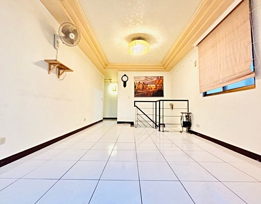 新埔捷運_可租補_小資兩房_部分家具家電 - Image 1