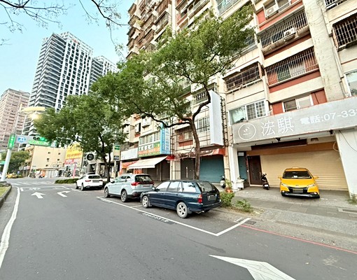 淳翎(租)亞灣民權林陰大道黃金1+2樓6米寬店面 - Image 2