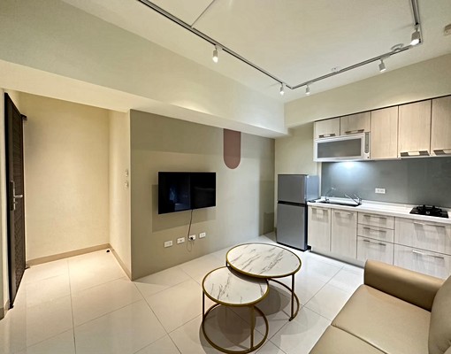 近高雄火車站雄中三民國小市場三鳳中街義享天地 - Image 1