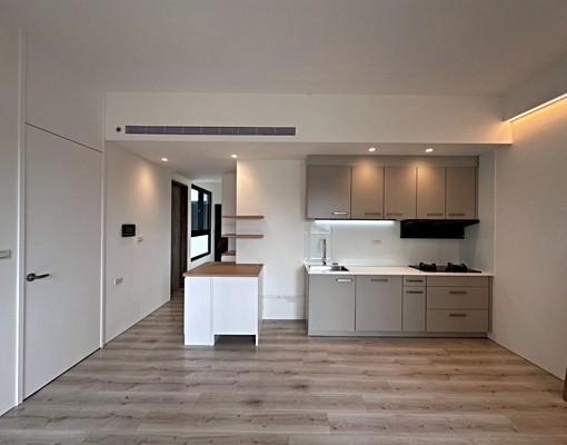 高鐵區兩房全新裝潢附汽車&機車位 - Image 1