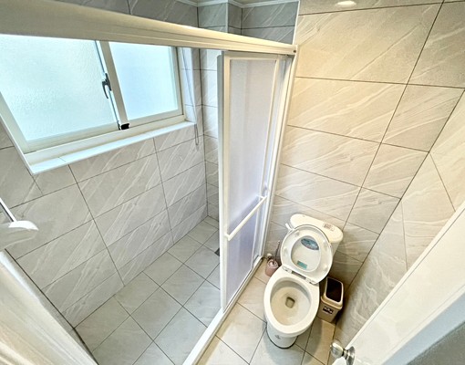 可雙租補🌟近台中火車站🌟陽台獨洗🌟衛浴開窗🌟乾濕分離 - Image 3