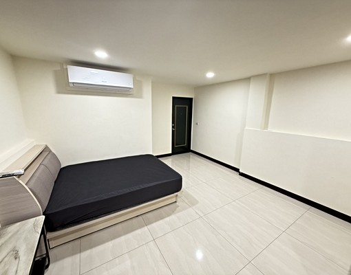 近板新站/一層兩戶/可補助可寵物/台電計費/獨洗.陽台 - Image 3