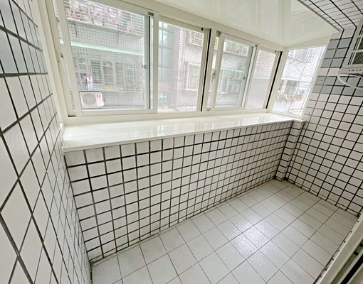 敦信秀秀☀裕民國小旁邊間採光電梯3房☀免仲可補助 - Image 3