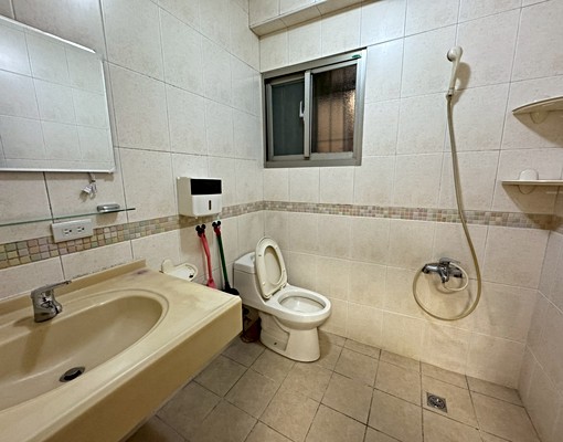 可雙租補三重國小龍門路全新整理美兩房有四間 - Image 6