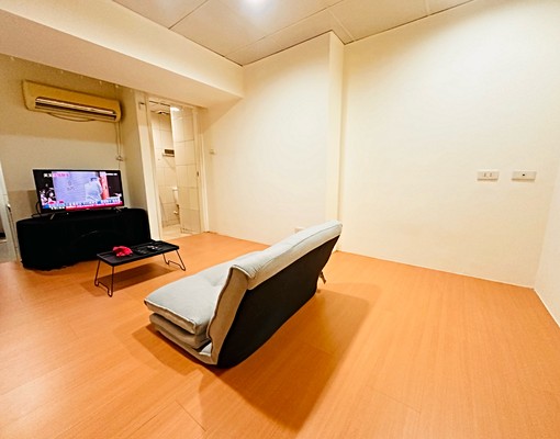 頂溪站/租屋補助/獨立洗衣陽台/台電計價/1房1廳/女性專屬 - Image 2