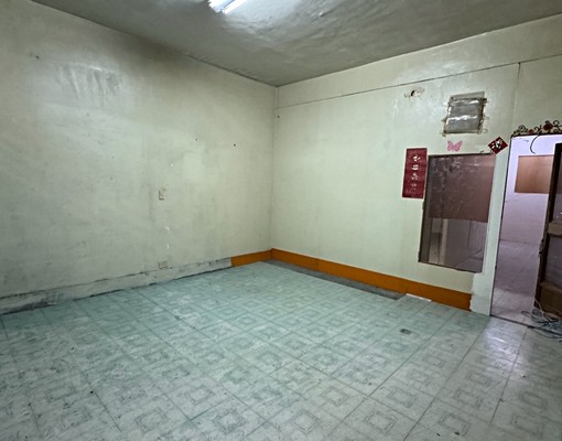 可租補入戶籍,門口好停車1樓加地下室公寓 - Image 6