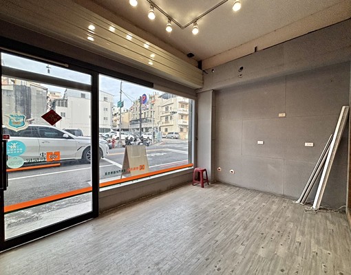 🌳青島路三段🏡整棟透天店面💰可營登✨文昌東三街 - Image 4