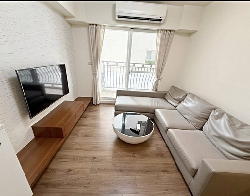 可租補!白天鵝兩房平車 - Image 1