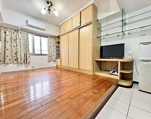 獨立門牌丨湖前明峰大套房丨台水台電【住商小睿】 - Image 1