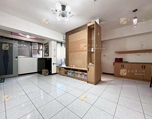 近中清捷運站🌟超便宜兩房可租補戶籍 - Image 1