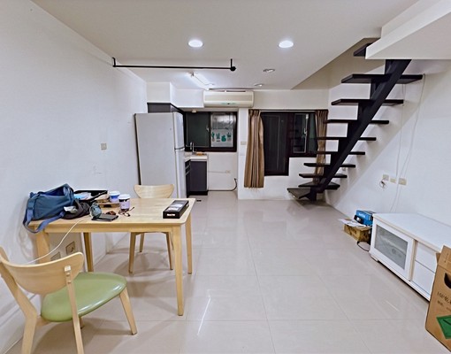 星鴻社宅▏可租補▏免仲介費★進高鐵大坪數樓中樓兩房 - Image 1