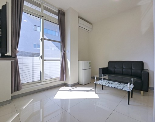 簡約大空間📣勤美正一房一廳📣採光好免爬梯📣📣有子母車 - Image 2