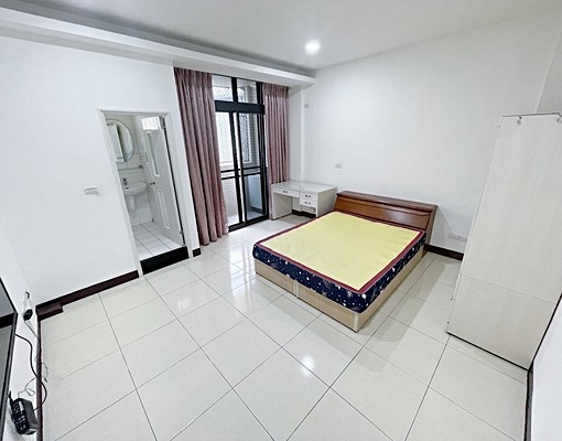 🏠秒殺逢甲套房❤️陽台獨洗曬🌤️衛浴開窗 - Image 1