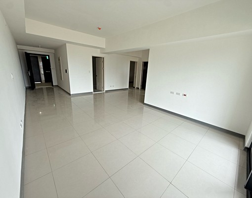 高鐵10分鐘。機場5分鐘。大三房。雙主臥。採光佳。格局方正 - Image 2