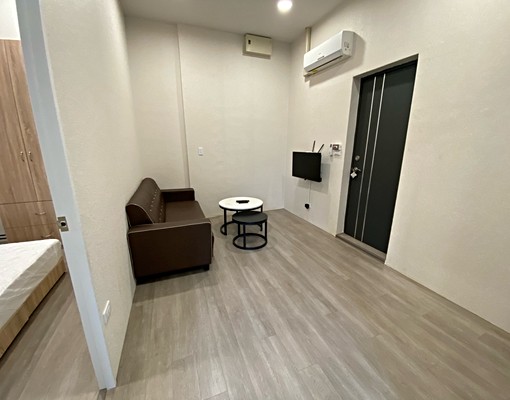 精裝修景觀戶一房兩廳(有電梯可租補) - Image 4