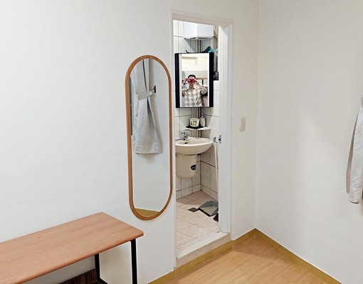 【大坪林捷運旁・邊間・高架收納床・安靜巷內套房】 - Image 4