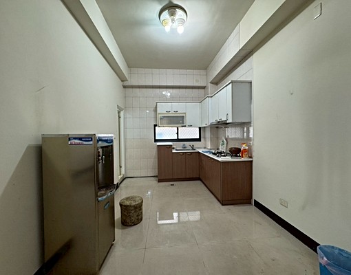 男女皆可|無管理費|3房2廳4衛|自強路 - Image 9