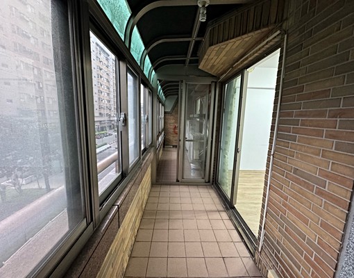 空屋出租龍安街大空間三房車前後陽台樓下是公園 - Image 12