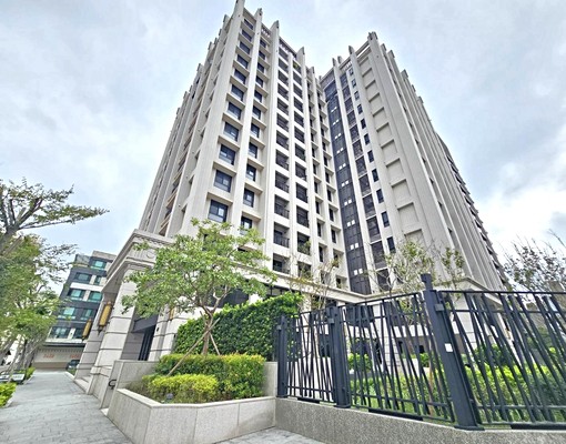 holy哥可報稅可養貓【寶睿市政】三房平車超強生活機能 - Image 2