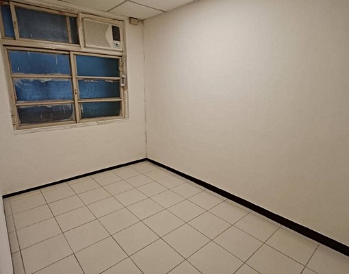 南勢角捷運站步行5分鐘,近夜市及傳統市場,生活機能佳,可租補 - Image 4