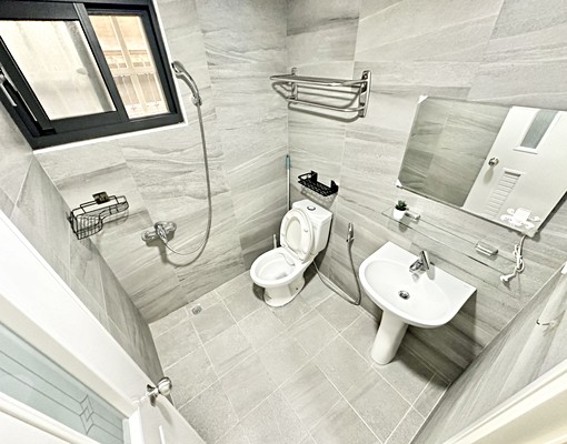 西屯文心⚡雙租補全新沙發床墊⚡衛浴開窗獨洗曬流理台⚡機車位 - Image 5