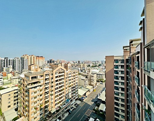 (租)左營捷運純品高樓層通風明亮3房+平車 - Image 2