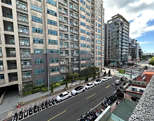 🍎大遠百.朝南陽台大套房🍎 - Image 7