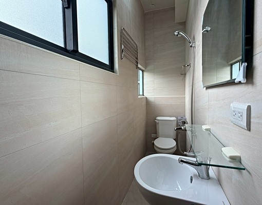 獨家整棟透天關境新苑｜翻新不止外表更是生活品味 - Image 15