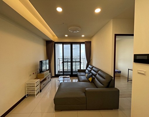 (富宇)市中心火車站旁!含(平面車位+管理費)只要2.2萬 - Image 1