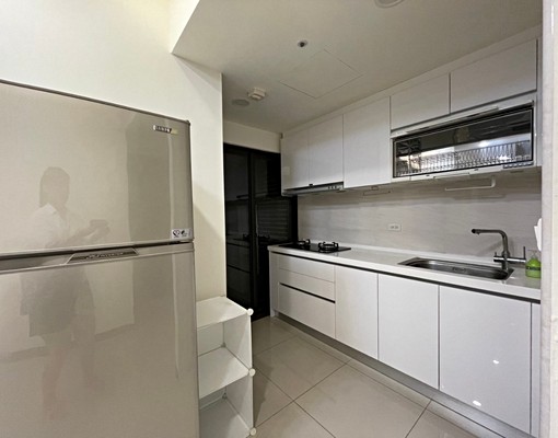 對面有全聯、公車站!有傢俱#含平面車位+管理費只要20000 - Image 4