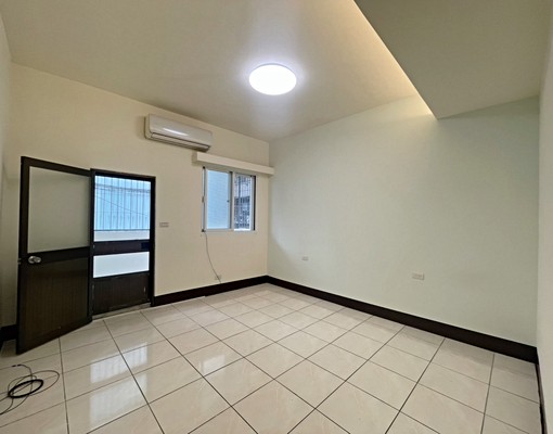 丹鳳捷運站,全新裝潢3+1房,可寵.台電.租補 - Image 11