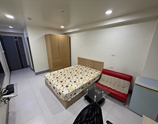 竹科金山街稀有可養貓獨立洗衣機電梯套房室內機車位 - Image 3