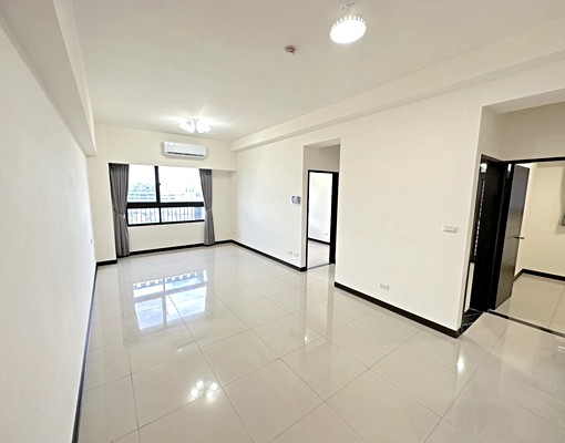 🌇稀有釋出!【昌隆廣場上興】外棟採光三房空屋出租🔥 - Image 1