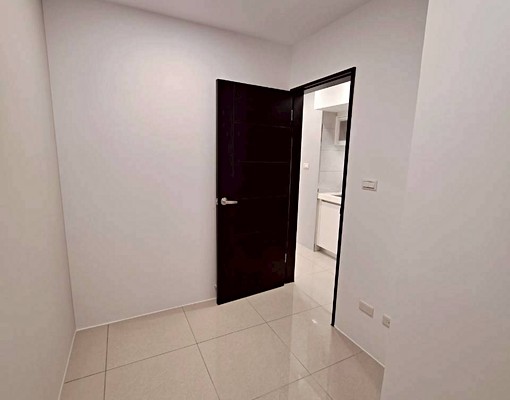 海山捷運世界花園~裝潢2房(可租補) - Image 7