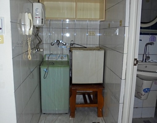 漢神巨蛋/瑞豐夜市/三民家商全新油漆美套房 - Image 4