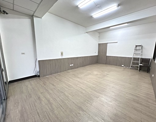 中山北路｜正路面一樓｜三角窗｜店面(租) - Image 3