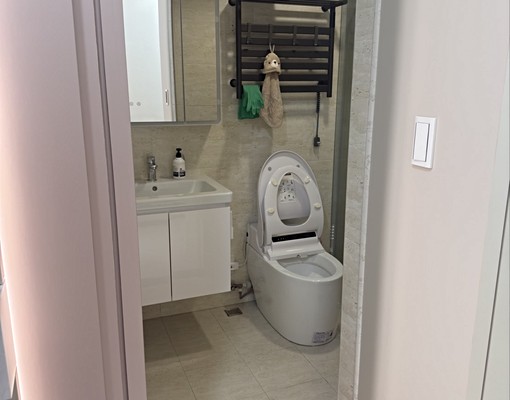 ✨高檔全新裝潢⭐電動沙發+55吋大電視兩房一廳一位含車位 - Image 3