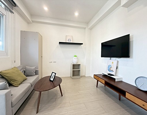 近三和夜市｜可寵兩房含水費｜陽台曬衣好方便！瑞克 - Image 2