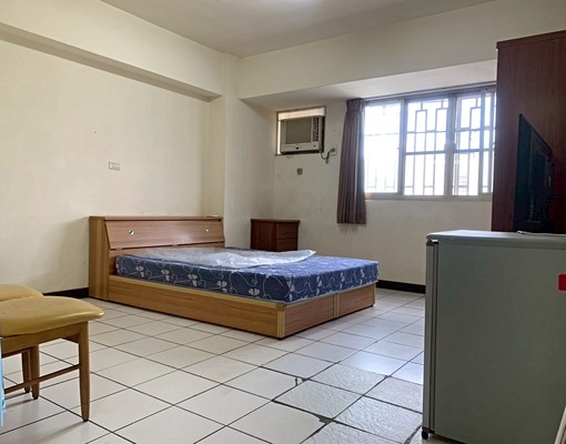 🔥樹孝商圈❗️可租補|台水台電|全配家具|電梯套房 - Image 1