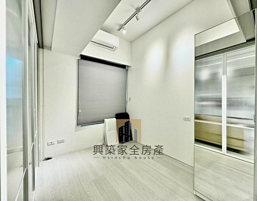 🎈高鐵生活圈|首租質感裝潢|屋況超美 - Image 11