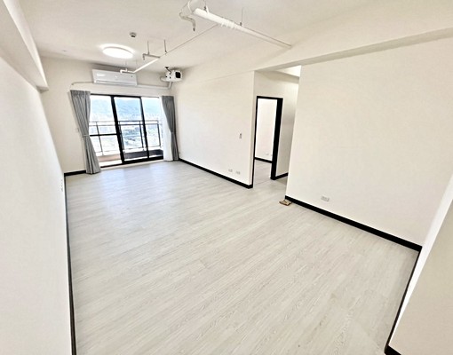 一中商圈💖4房2廳2衛💖平車位💖視野戶💖永久棟距 - Image 1