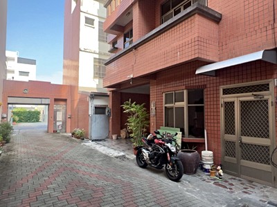 近海佃路三段孝親RC透天@住商成功海安