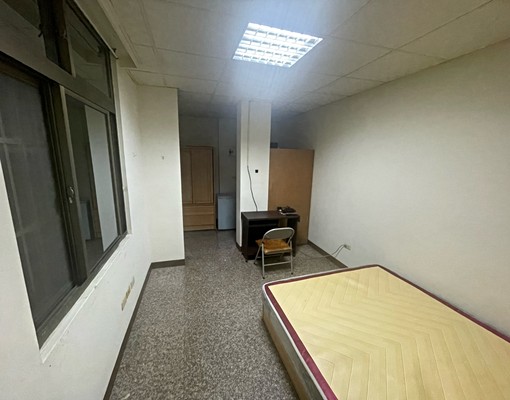 電梯套房出租 - Image 1