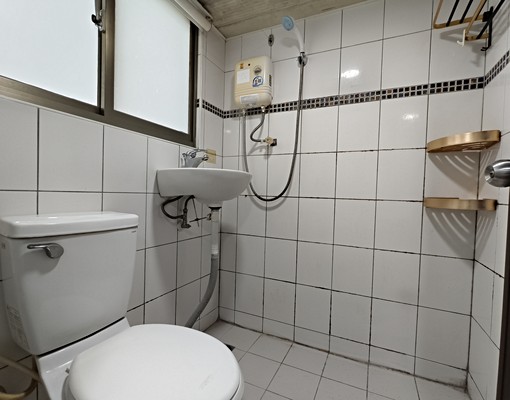 屋主直租鼎山家樂福高應大獨立套房拎包入住 - Image 10